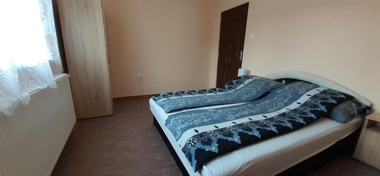 Rozika Apartman Ii. ハイデゥソボスロー エクステリア 写真